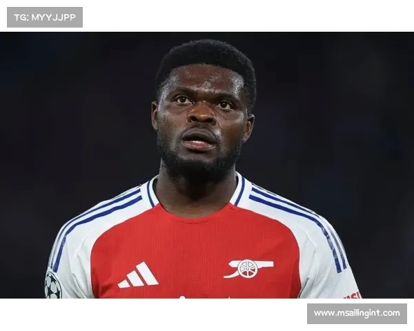 黄潜球迷社媒发起反对帕尔特伊标签引发广泛关注与争议