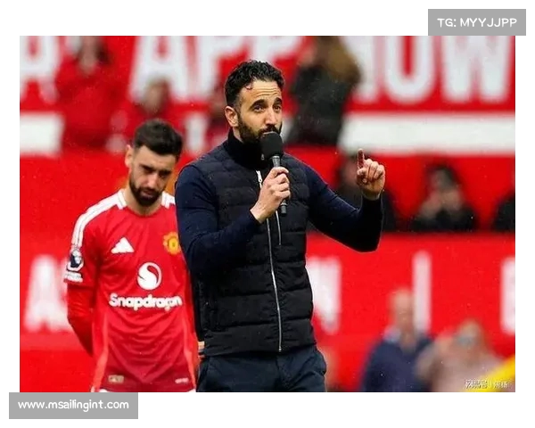 阿莫林笑而不答是否签多纳鲁马引发球迷热议 阿莫林笑而不答是否签多纳鲁马引发球迷热议