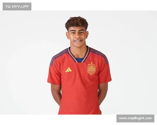 拉玛西亚老队友李昇祐赛前与奥尔莫亲切寒暄 展现深厚友情